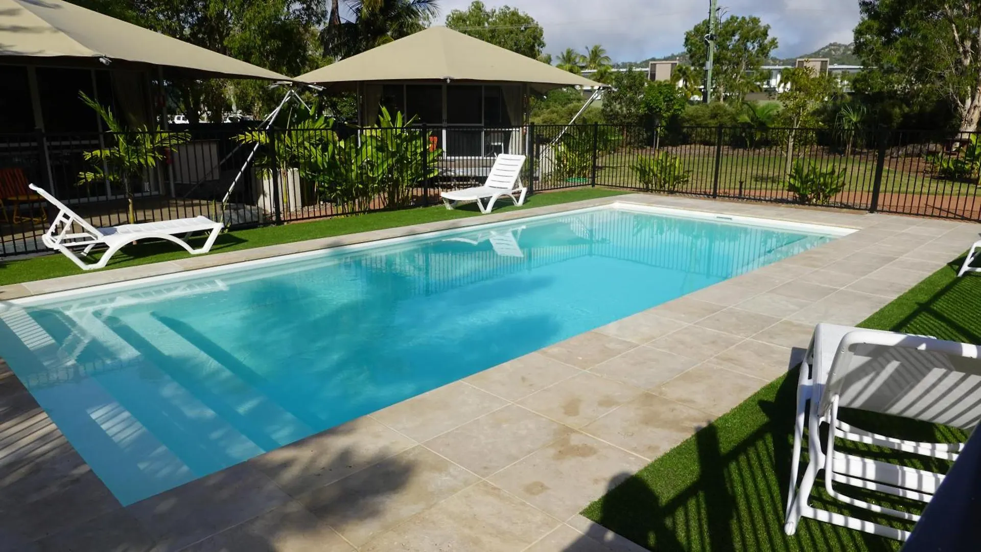 Hotel Magnetic Glamping Nelly Bay 0*,  Australien