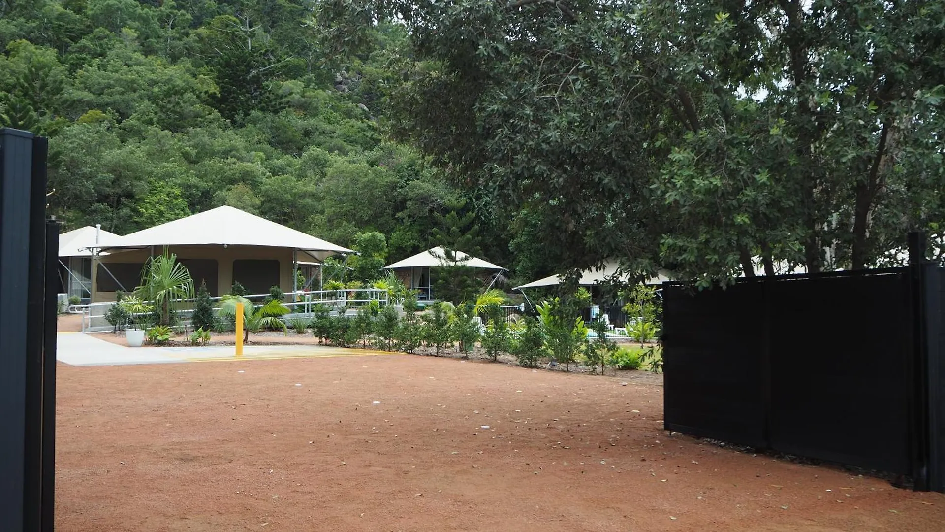 Luxuszelt Hotel Magnetic Glamping Nelly Bay Australien