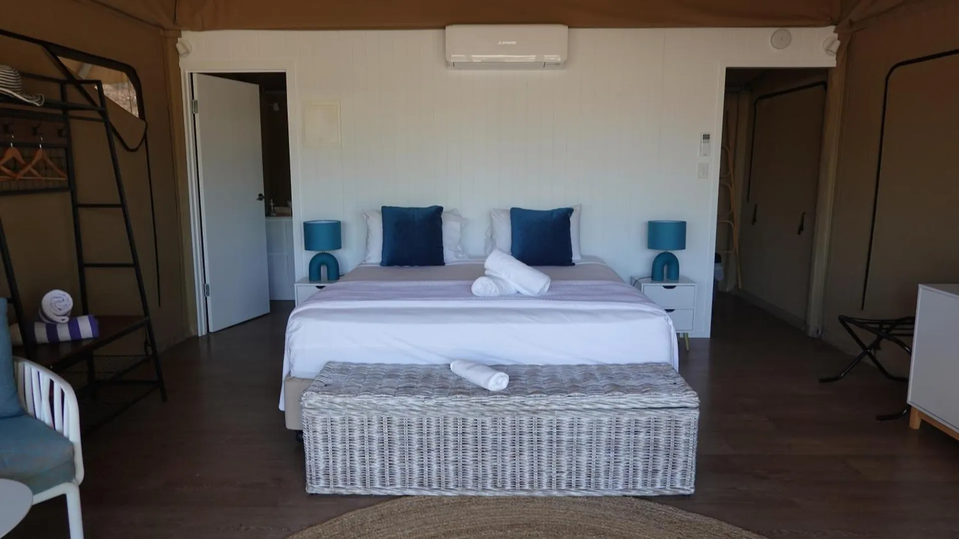 Magnetic Glamping Hotel Nelly Bay