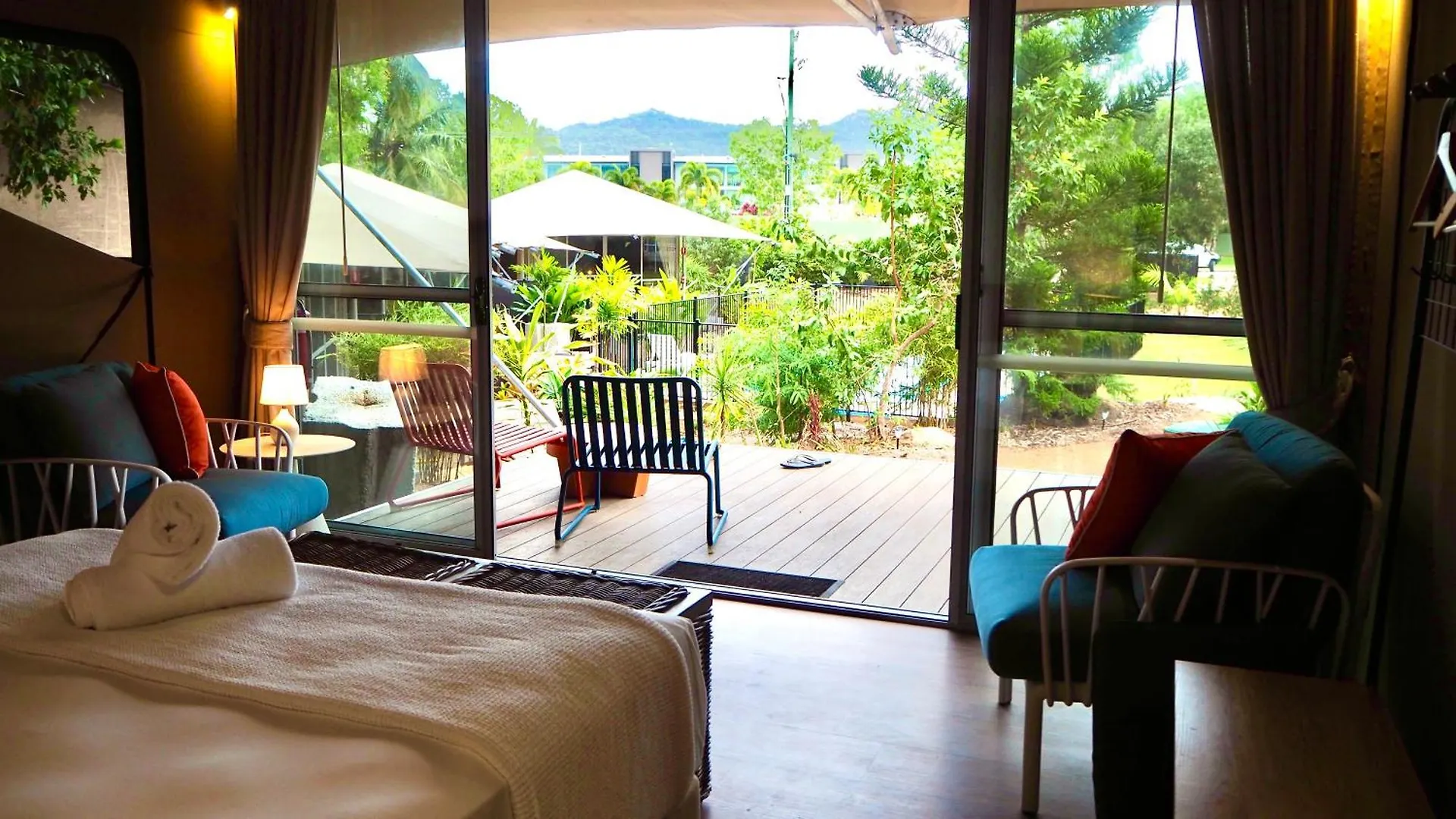 Magnetic Glamping Hotel Nelly Bay Australia
